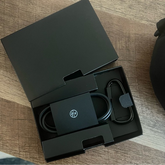 Beats Solo 3 Wireless Bluetooth Black Headphones Brand New - Picture 9 of 10